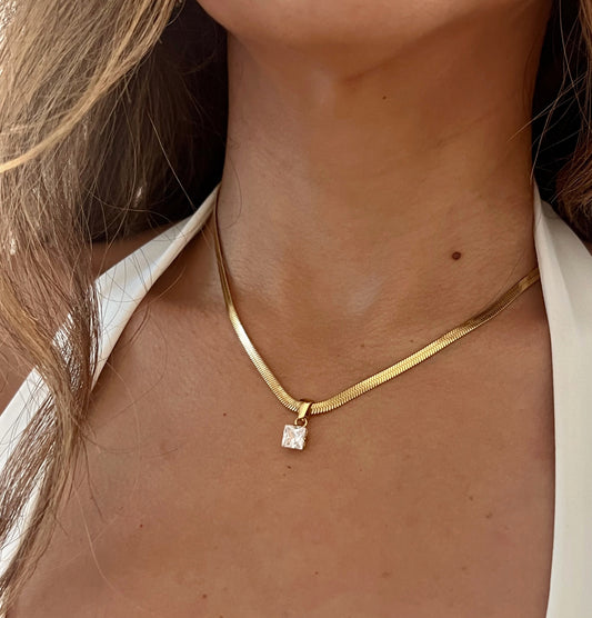 Ana Necklace
